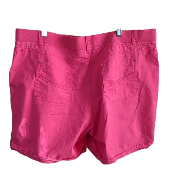 Gloria Vanderbilt Jacky Shorts. - Picture 2 of 6